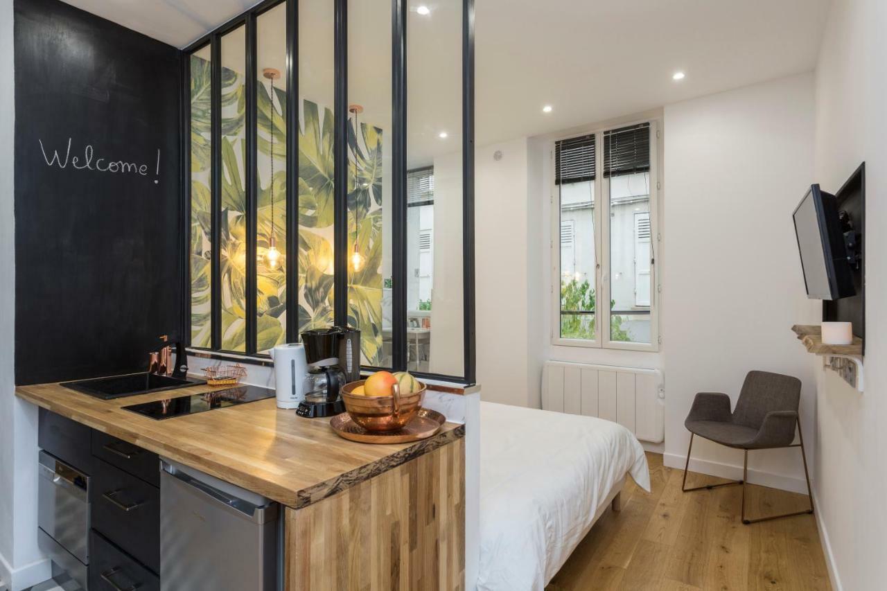 شقة باريس  في Studio D'Architecte Au Pied De Tour Eiffel المظهر الخارجي الصورة